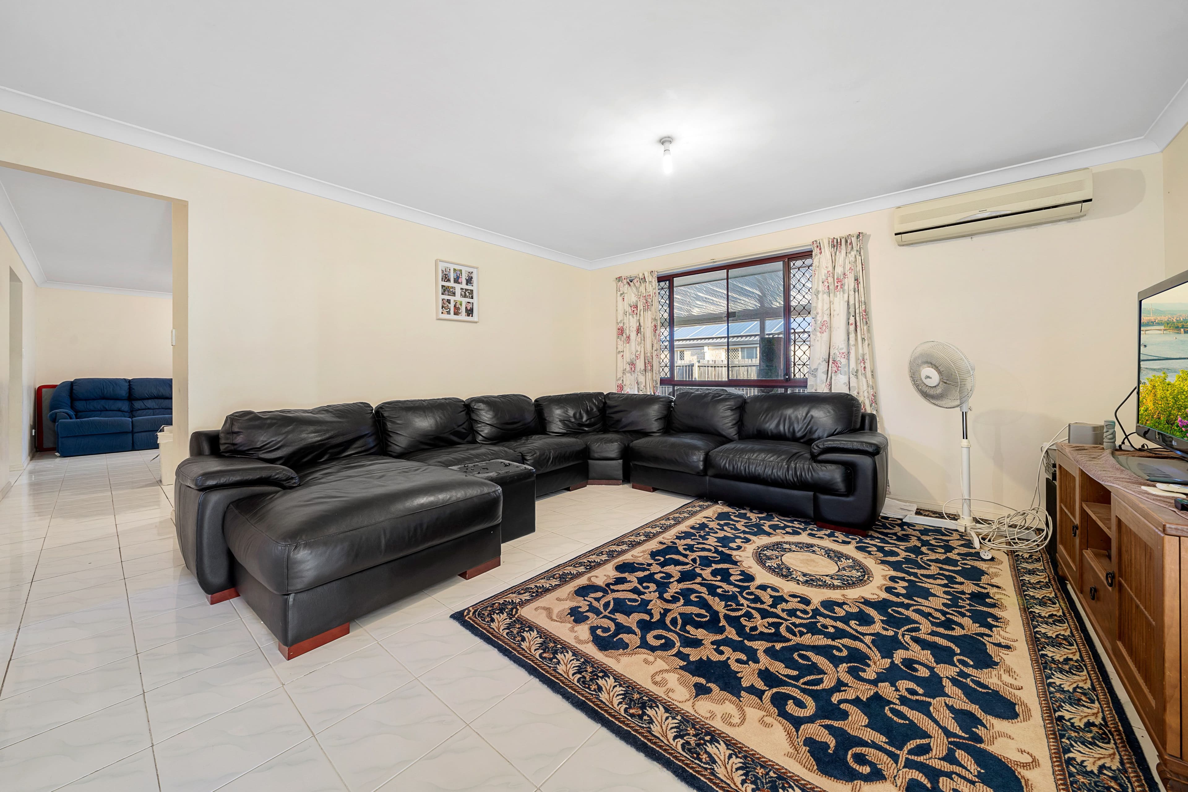 4 Vedders Drive, Heritage Park QLD 4118, Heritage Park - Thumbnail 2
