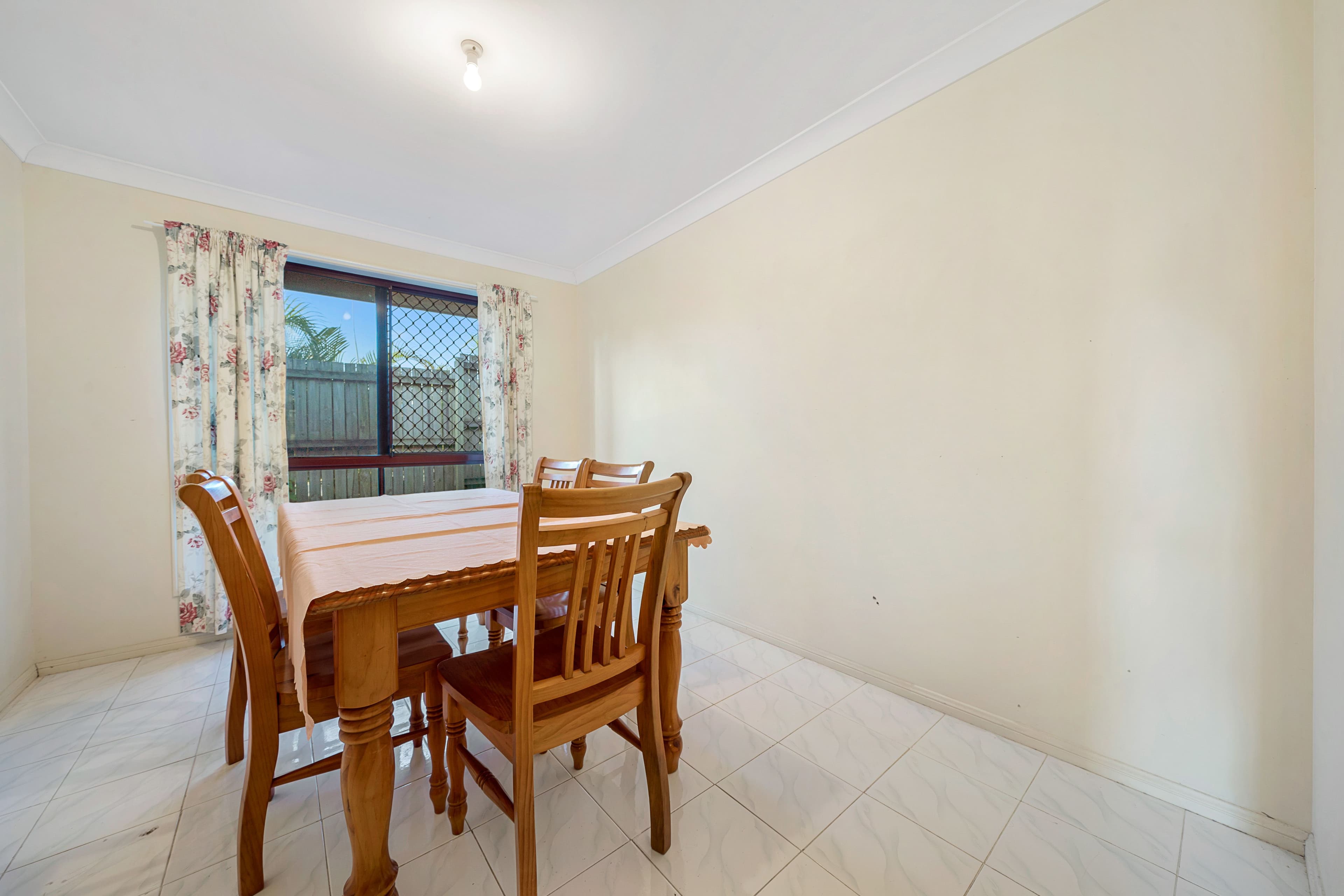4 Vedders Drive, Heritage Park QLD 4118, Heritage Park - Thumbnail 4