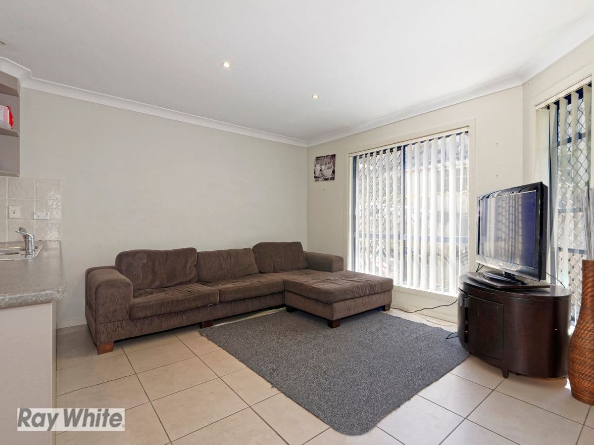 42 Livermore Street, Redcliffe QLD 4020, Redcliffe - Thumbnail 3