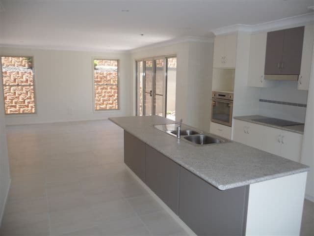 155 Handley Street, DARLING HEIGHTS QLD 4350, Darling Heights - Thumbnail 6