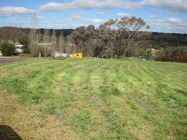2 Nasmyth Street, YOUNG NSW 2594, Young - Thumbnail 3