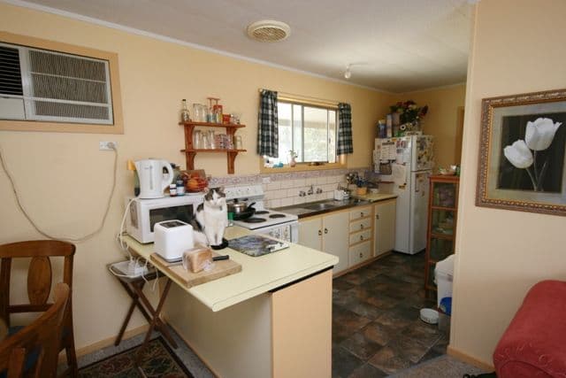 5 Lewis Street, BURRA SA 5417, Burra - Thumbnail 6