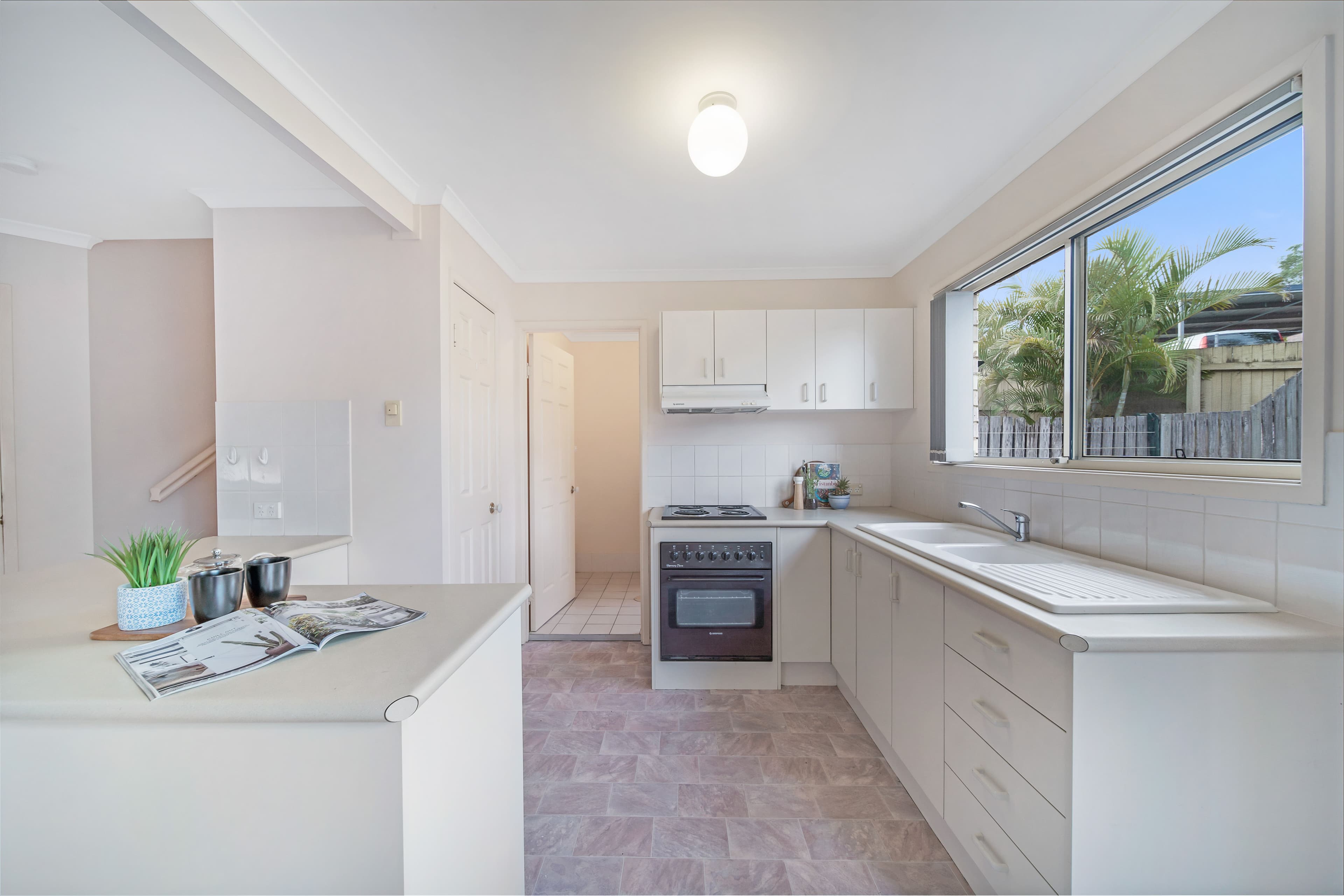 7 Oricon Court, Springwood QLD 4127, Springwood - Thumbnail 4