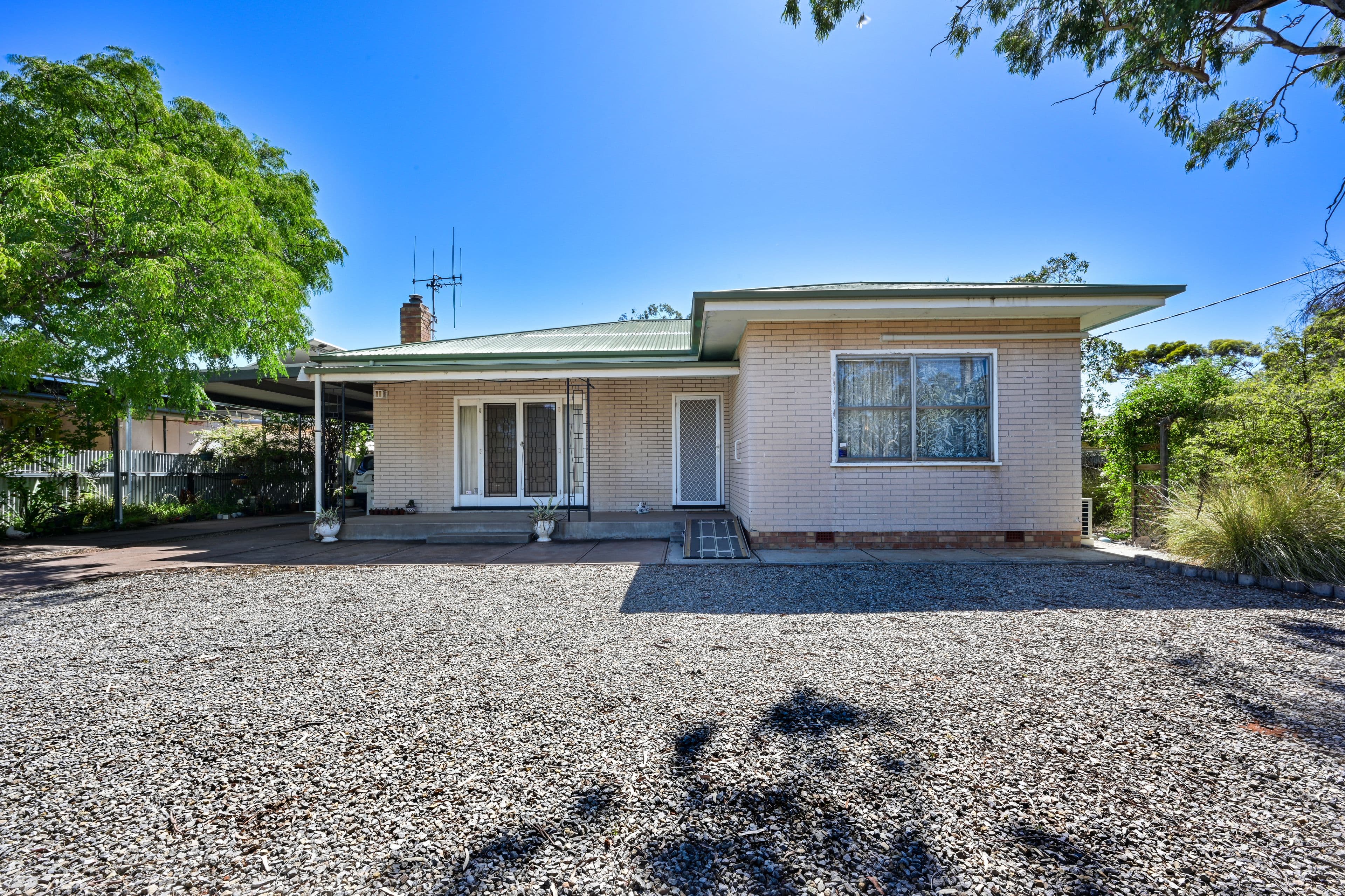 24 Sanderson Street, Port Augusta West SA 5700, Port Augusta West - Thumbnail 2