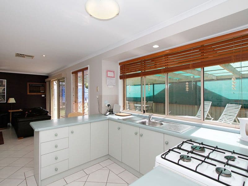 17 Sandpiper Avenue, SEAFORD RISE SA 5169, Seaford Rise - Thumbnail 2