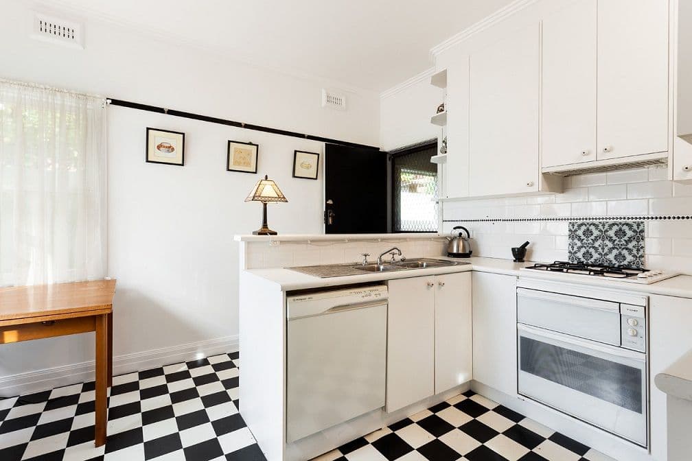50 Waverley Road, CHADSTONE VIC 3148, Chadstone - Thumbnail 5