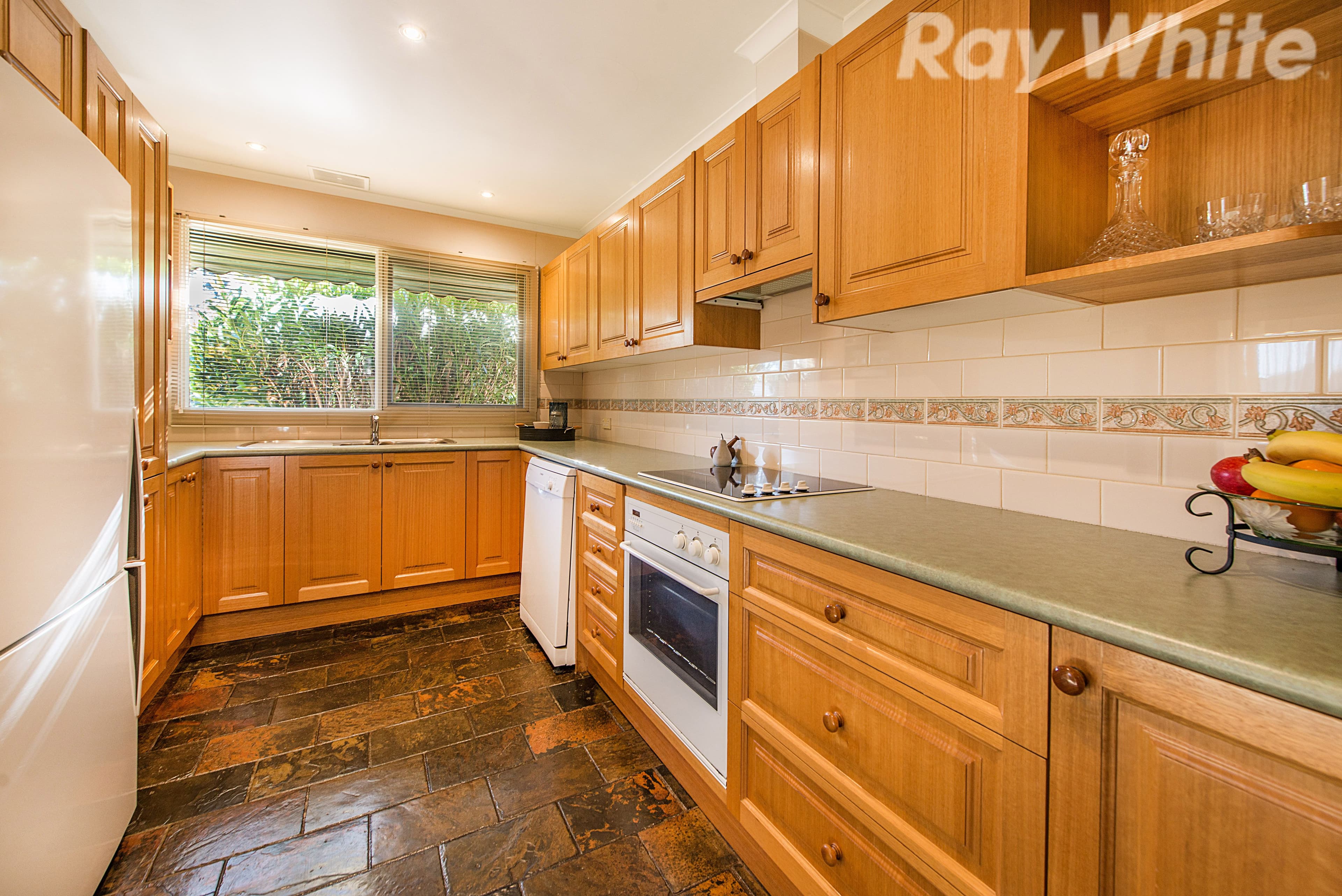 43 Dobson Street, Ferntree Gully VIC 3156, Ferntree Gully - Thumbnail 3