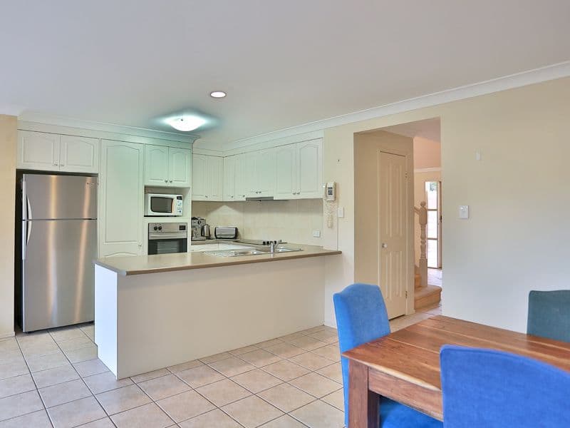 46 Dicaprio Circuit, BRIDGEMAN DOWNS QLD 4035, Bridgeman Downs - Thumbnail 4