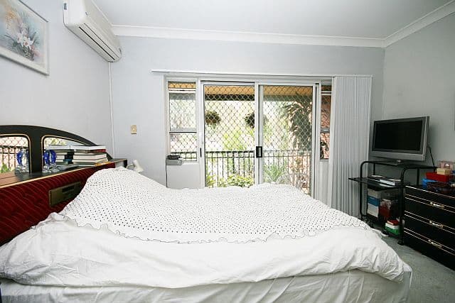 73 Reynolds Avenue, BANKSTOWN NSW 2200, Bankstown - Thumbnail 3