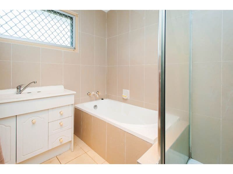 482 Newnham Road, UPPER MOUNT GRAVATT QLD 4122, Upper Mount Gravatt - Thumbnail 5