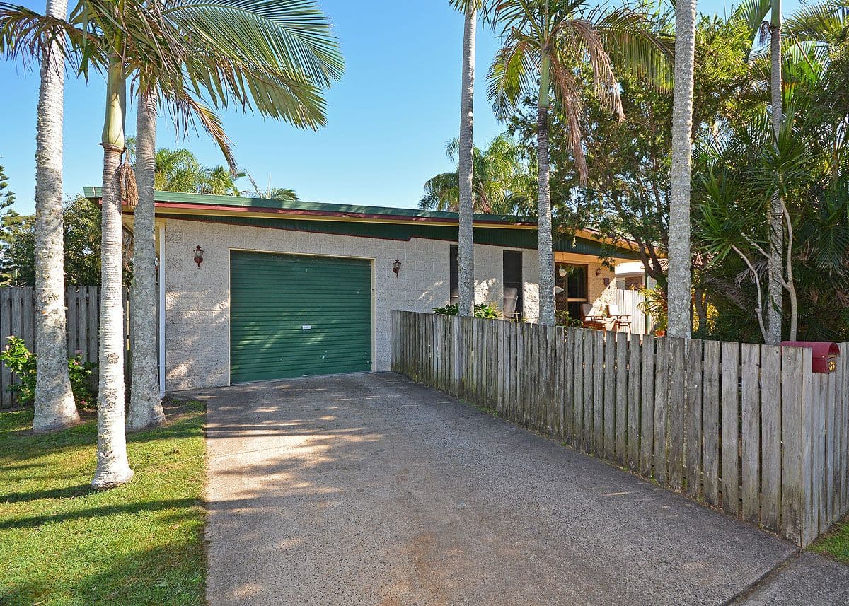 33 Honiton Street, Torquay QLD 4655, Torquay - Image 1