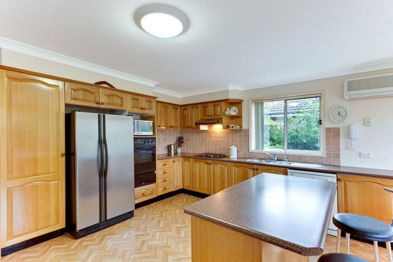 4  Murndal Court, WATTLE GROVE NSW 2173, Wattle Grove - Thumbnail 4
