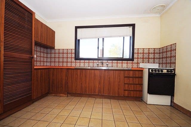 24 Salisbury Street, WERRIBEE VIC 3030, Werribee - Thumbnail 2
