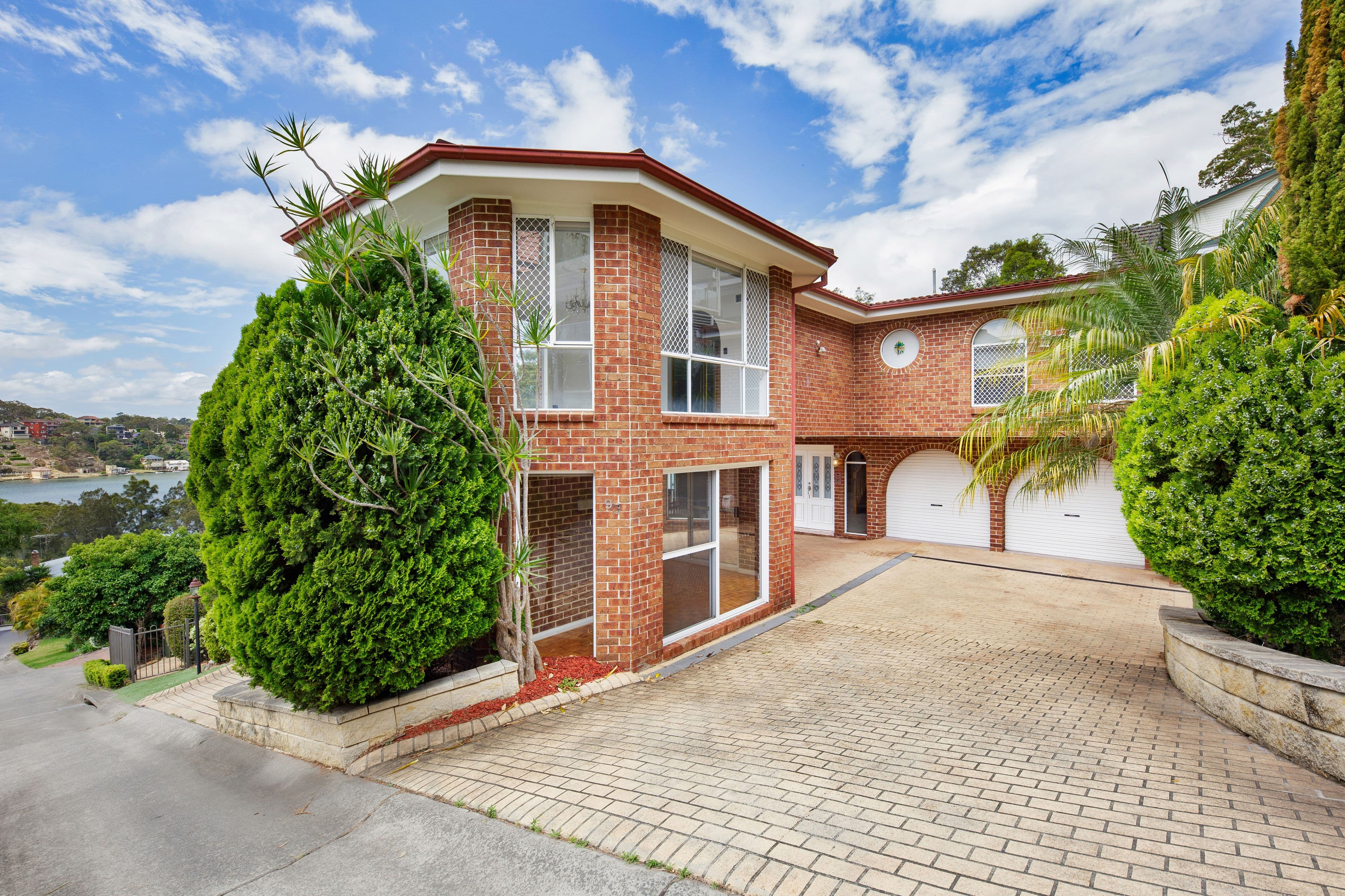 93 Bignell Street, Illawong NSW 2234, Illawong - Thumbnail 2