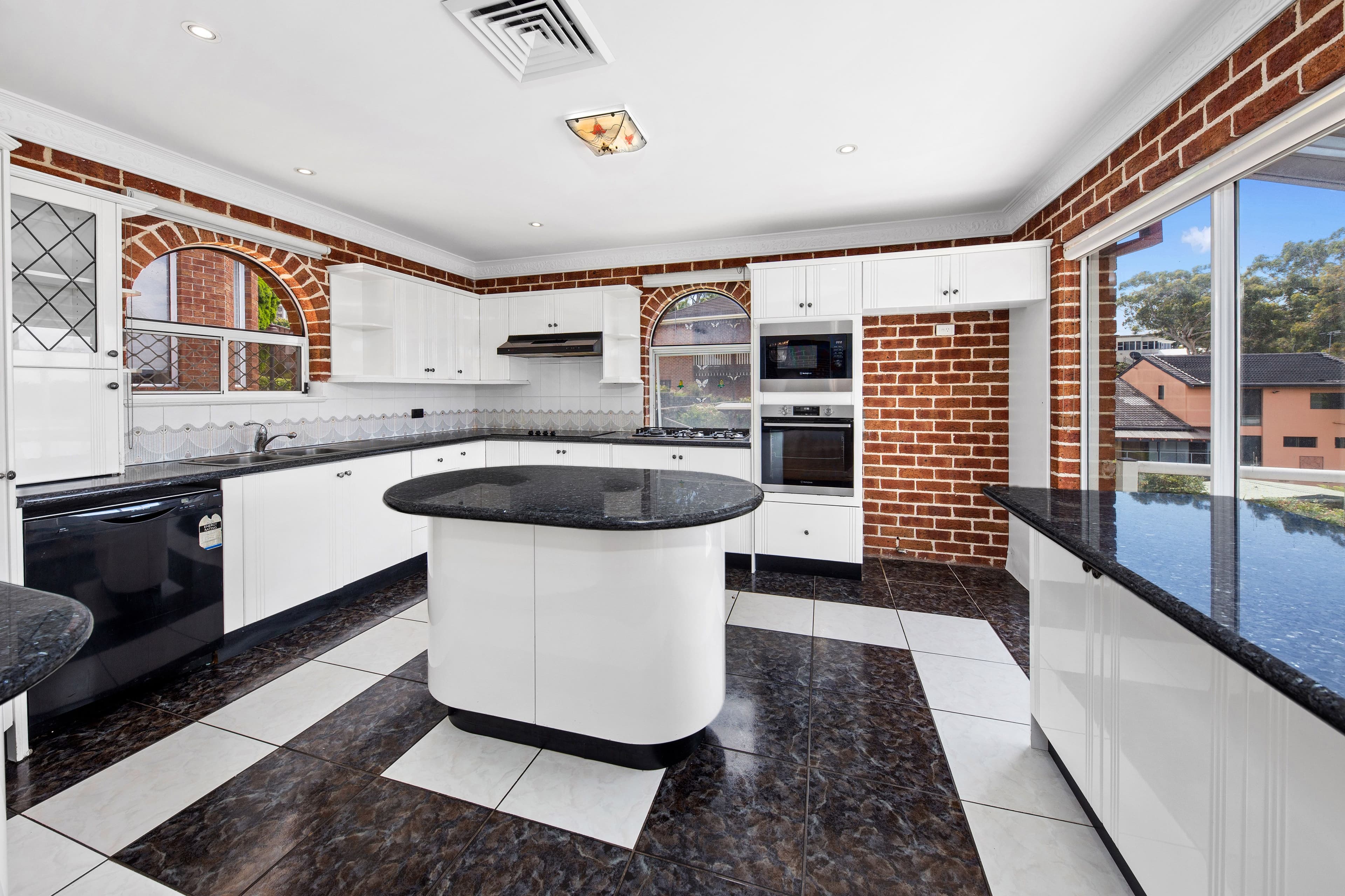 93 Bignell Street, Illawong NSW 2234, Illawong - Thumbnail 5