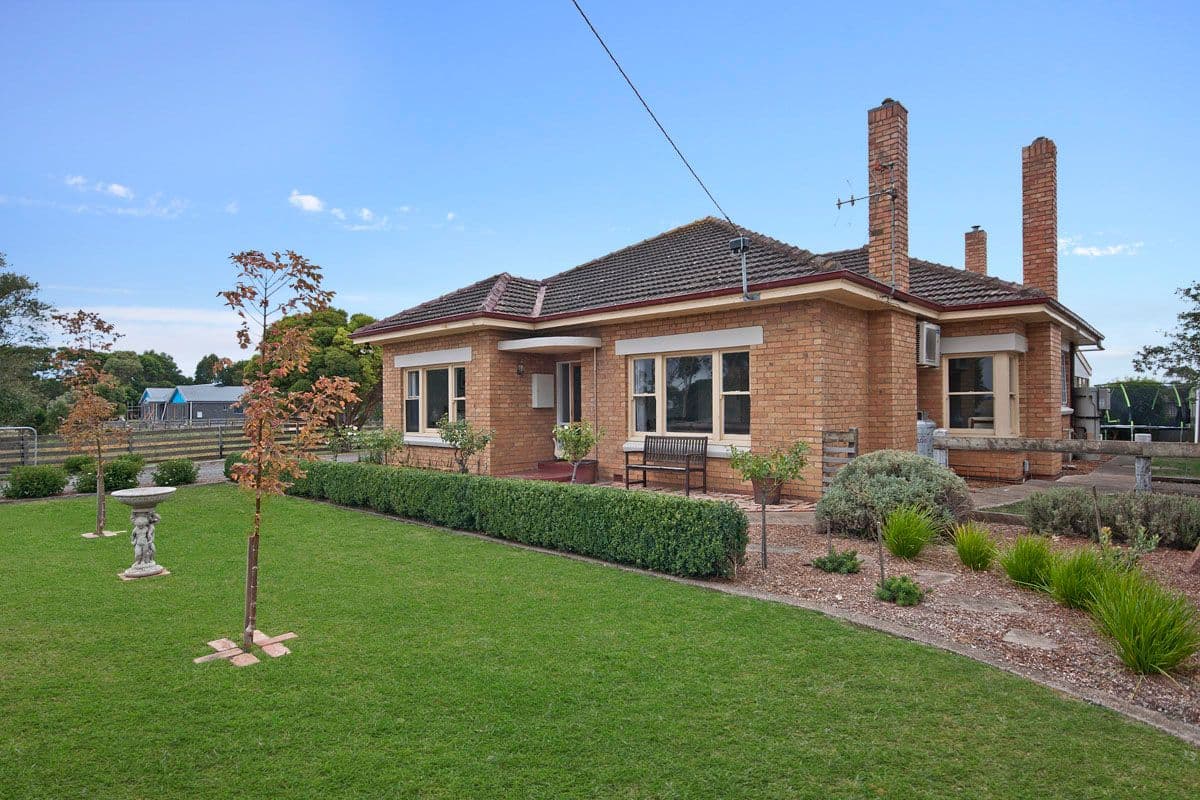 163 Officers Lane, KOROIT VIC 3282, Koroit - Image 1