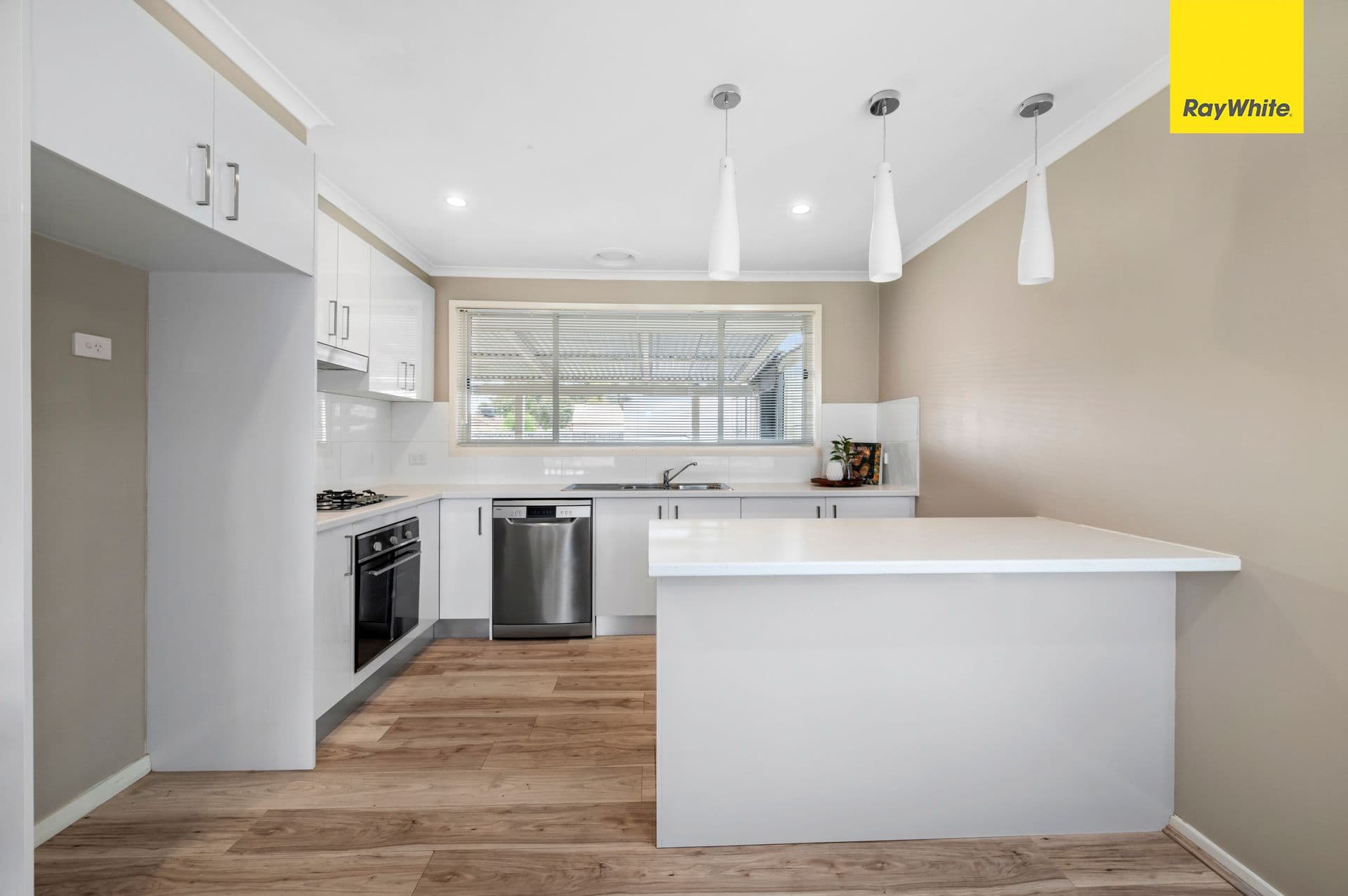 15 Brixton Place, Melton VIC 3337, Melton - Thumbnail 8