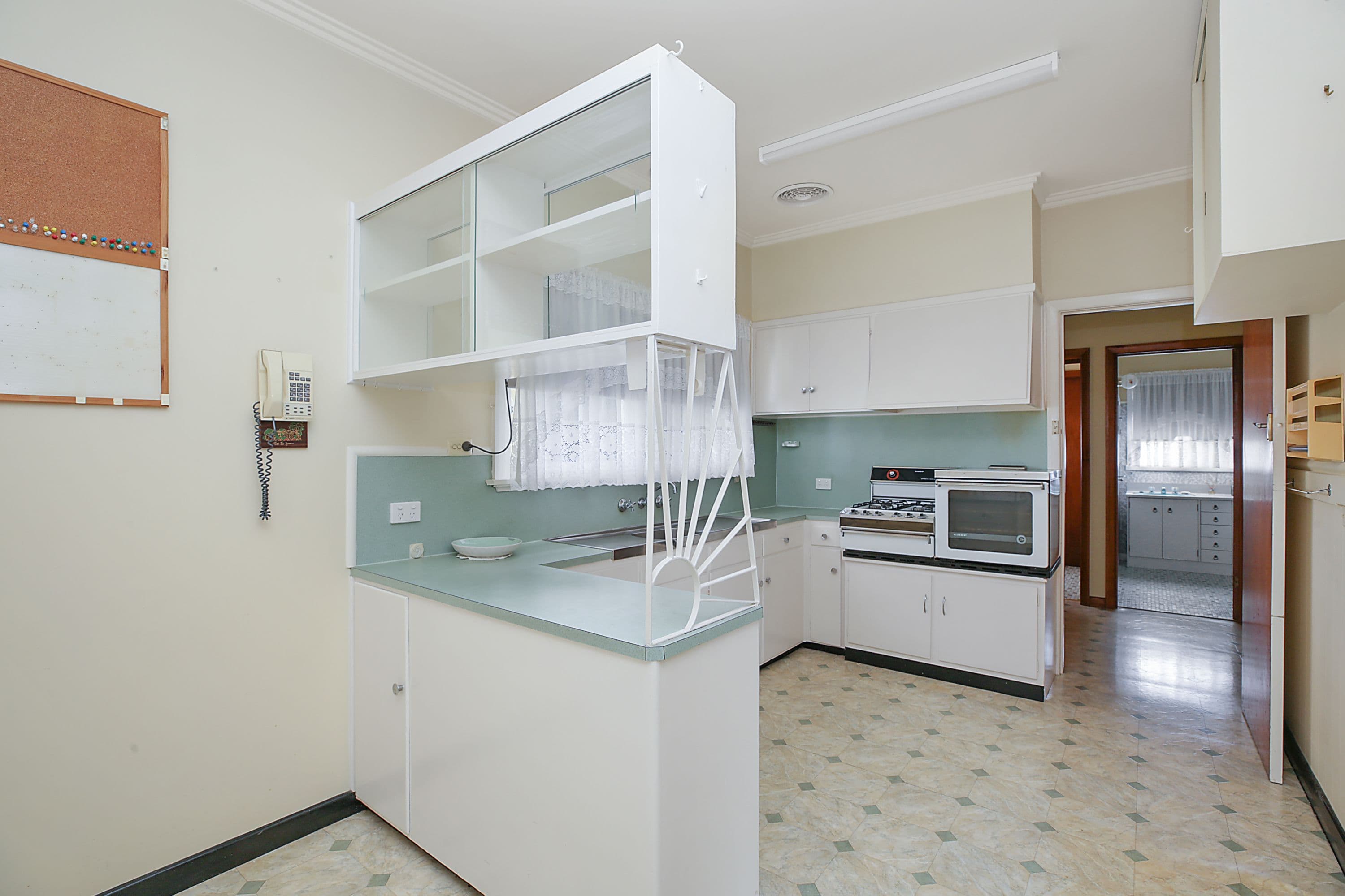 4 Dunoon Street, Colac VIC 3250, Colac - Thumbnail 2