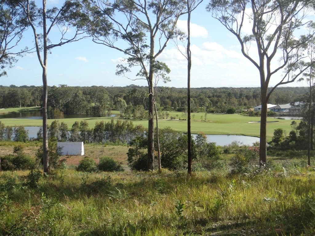 16 Oakmont Avenue, MEDOWIE NSW 2318, Medowie - Thumbnail 2