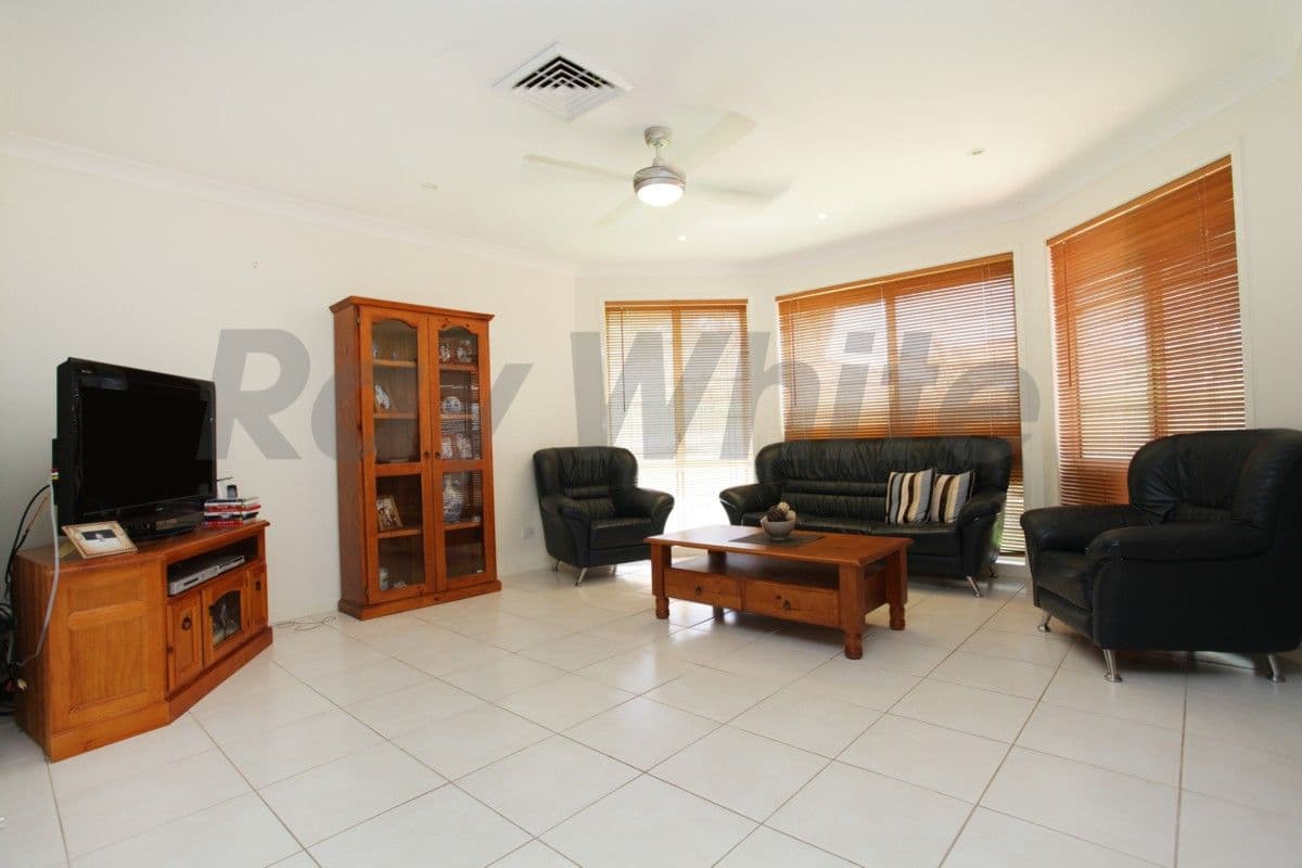 11 Dillwynia Drive, GLENMORE PARK NSW 2745, Glenmore Park - Thumbnail 4