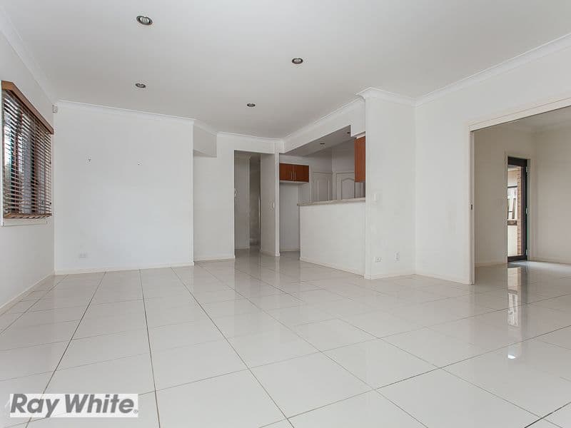 33 Kangaroo Street, NORTH LAKES QLD 4509, North Lakes - Thumbnail 2