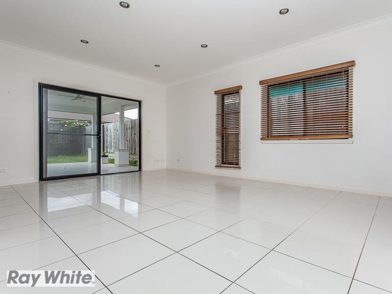 33 Kangaroo Street, NORTH LAKES QLD 4509, North Lakes - Thumbnail 4