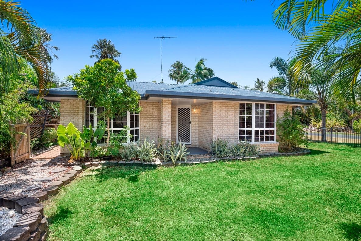 27 Gardenia Street, Kinka Beach QLD 4703, Kinka Beach - Thumbnail 2