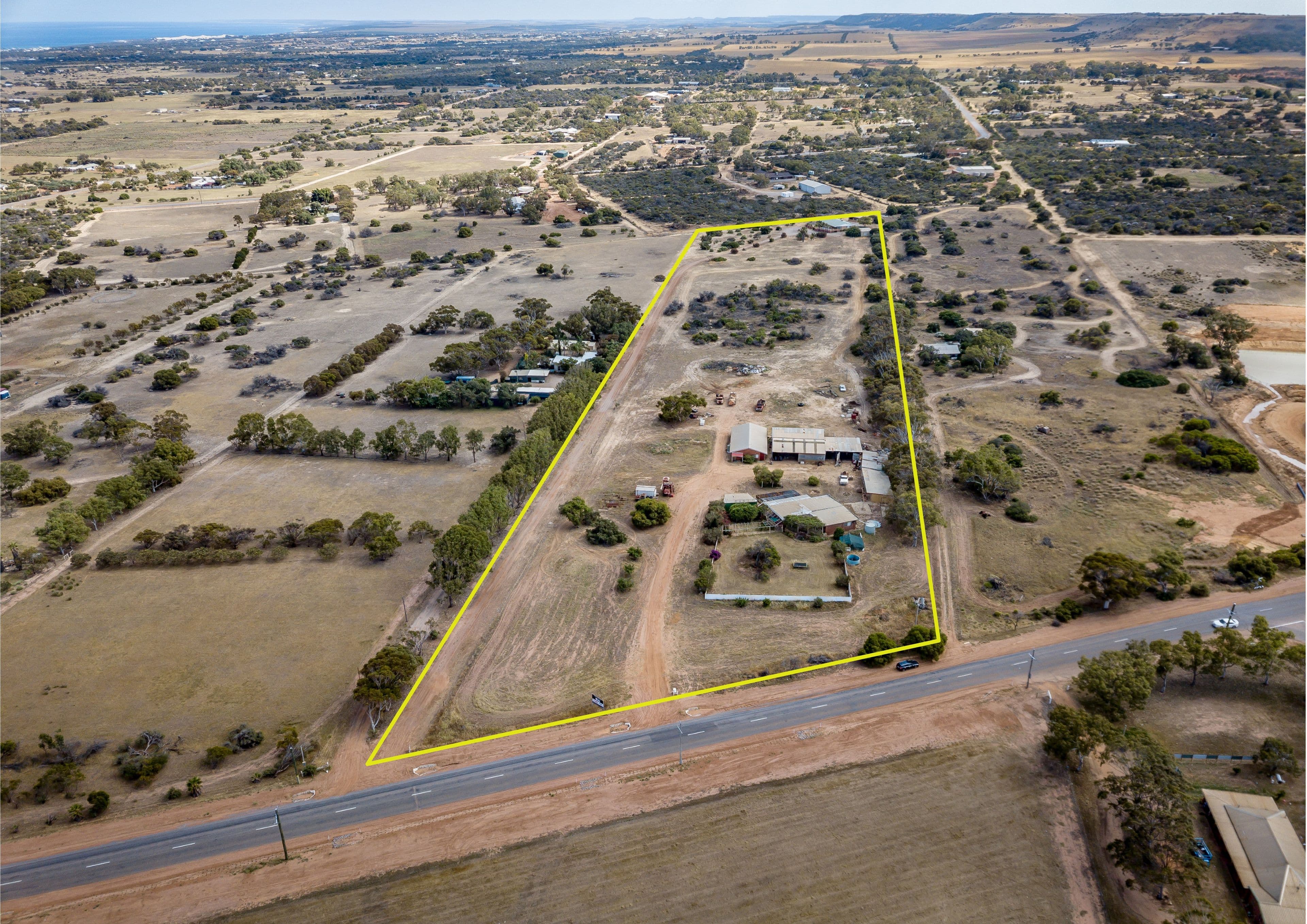 303-307 Chapman Valley Road, Waggrakine WA 6530, Waggrakine - Image 1
