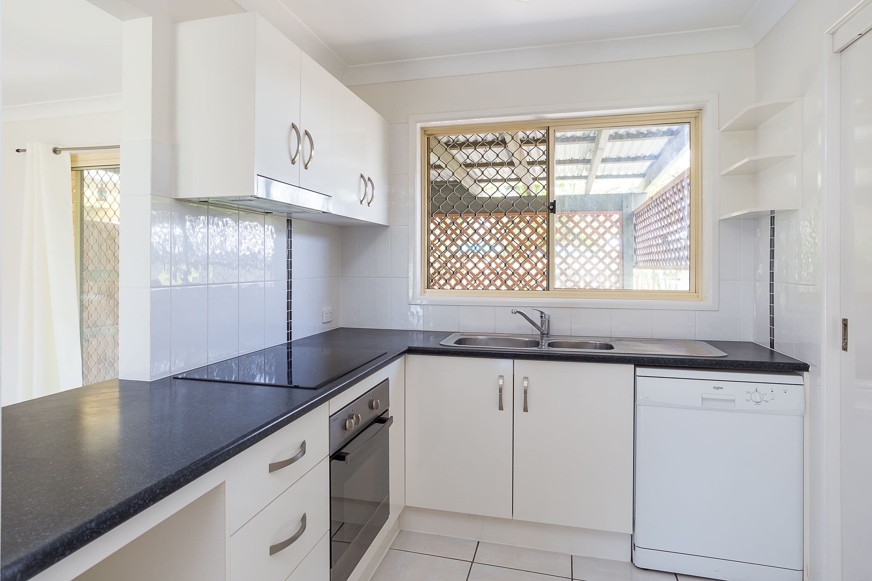 9 Bayside Court, Thorneside QLD 4158, Thorneside - Thumbnail 4