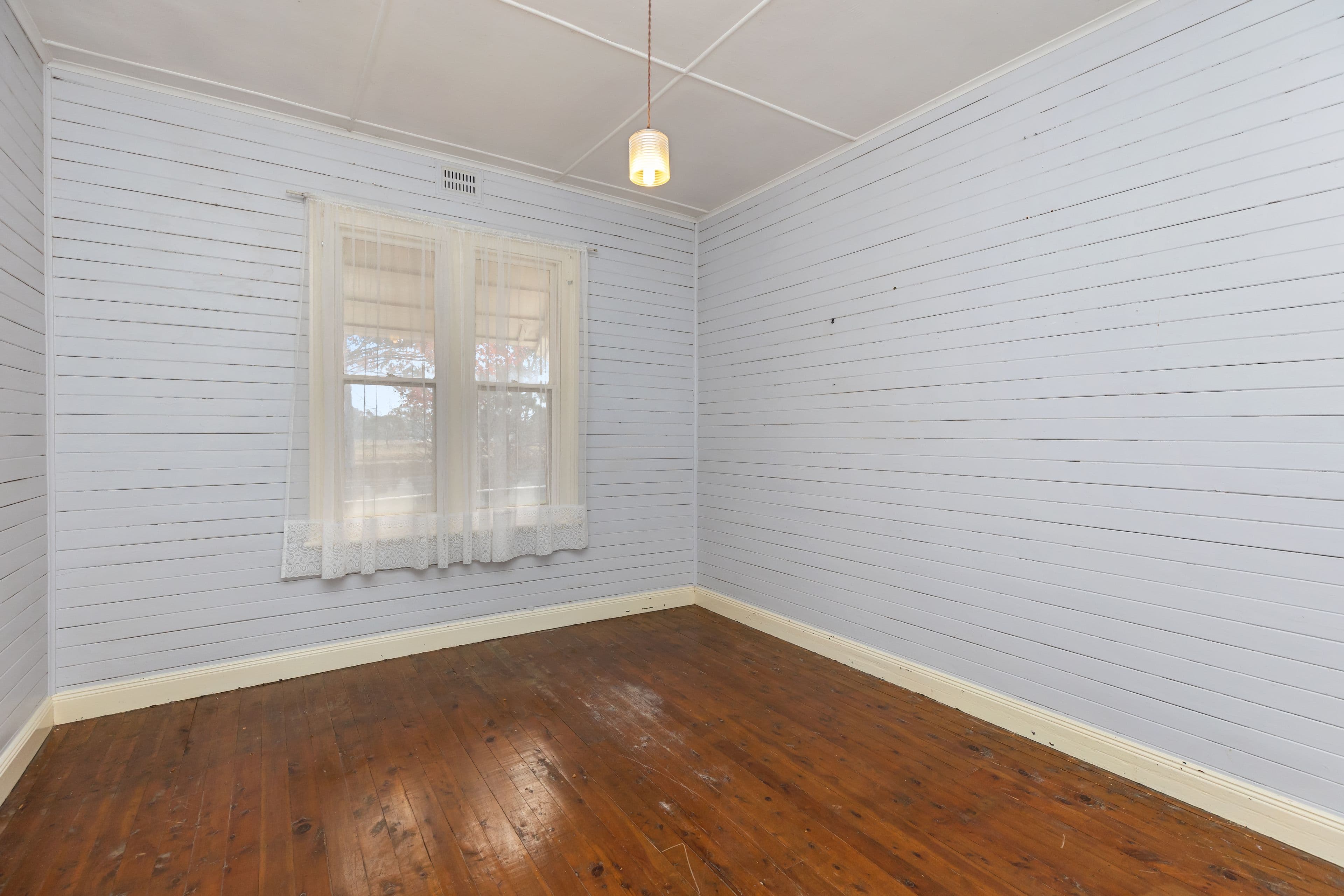 132 Main Street, Junee NSW 2663, Junee - Thumbnail 5