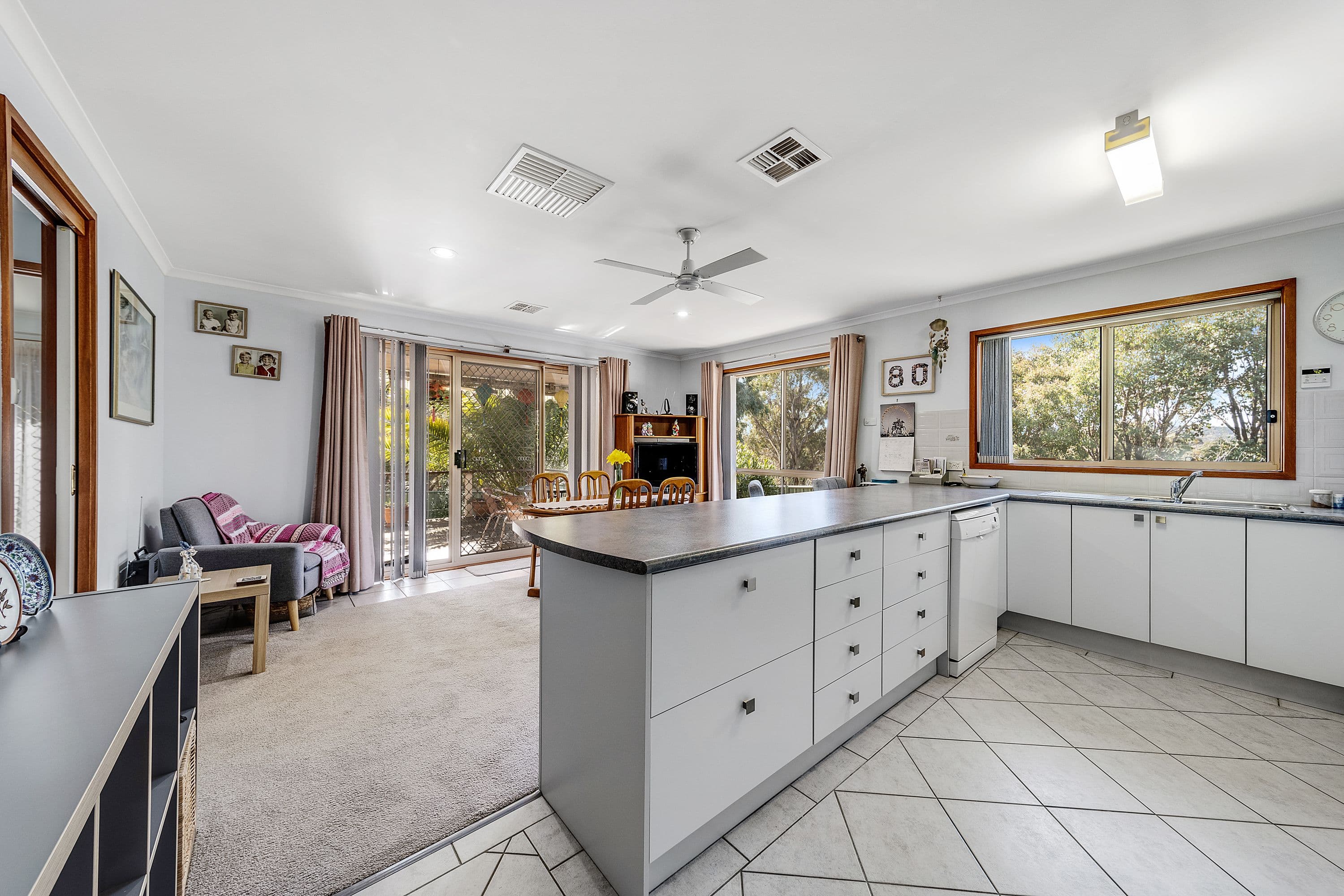 93 Hugh Mckay Crescent, Dunlop ACT 2615, Dunlop - Thumbnail 6