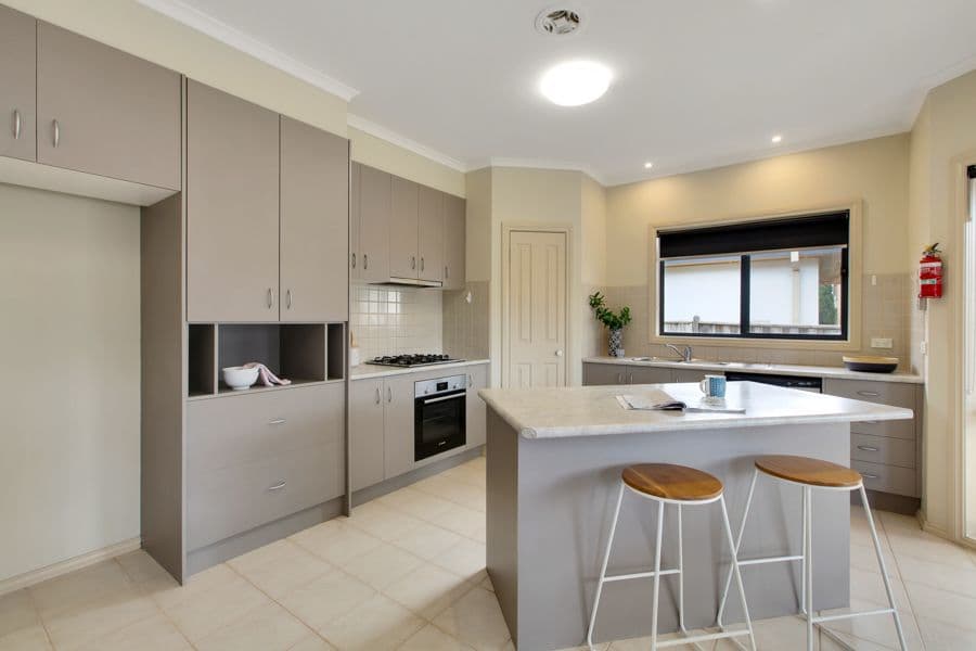 25 Lowess Lane, Sanctuary Lakes VIC 3030, Sanctuary Lakes - Thumbnail 2