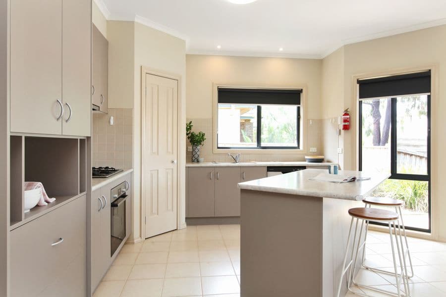 25 Lowess Lane, Sanctuary Lakes VIC 3030, Sanctuary Lakes - Thumbnail 3
