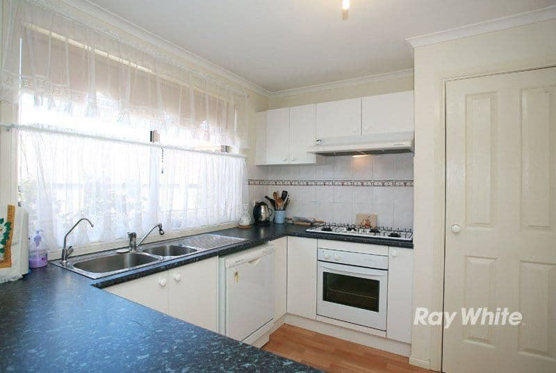 20 Genoa Way, CRANBOURNE VIC 3977, Cranbourne West - Thumbnail 2