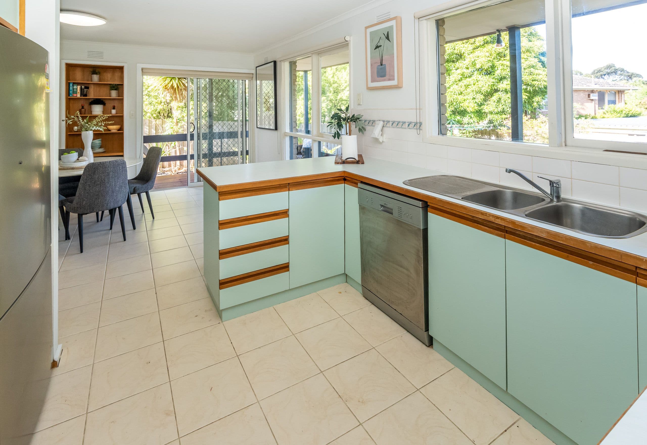 6 Glenville Road, Glen Waverley VIC 3150, Glen Waverley - Thumbnail 2