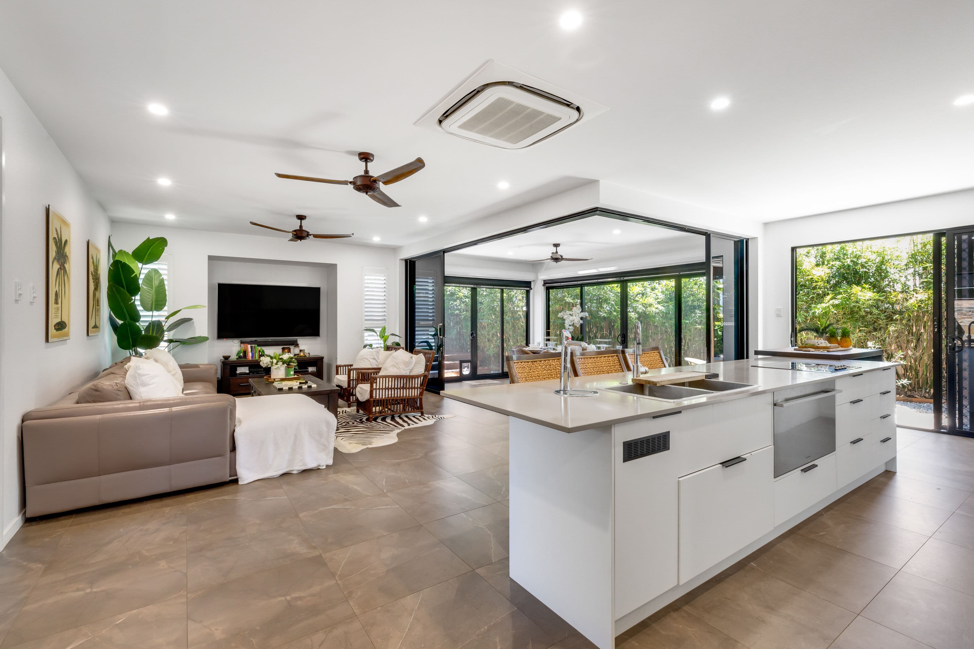 17 Albion Crescent, Mount Pleasant QLD 4740, Mount Pleasant - Thumbnail 2