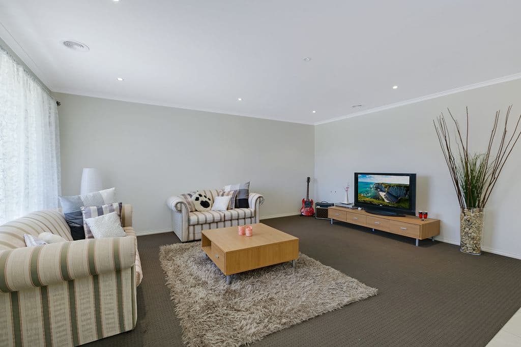 34 Stonegate Drive, EPPING VIC 3076, Epping - Thumbnail 3