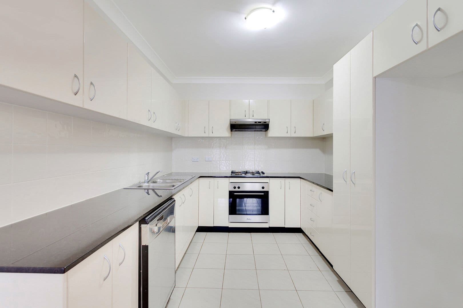 14-16 Margin Street, Gosford NSW 2250, Gosford - Thumbnail 3