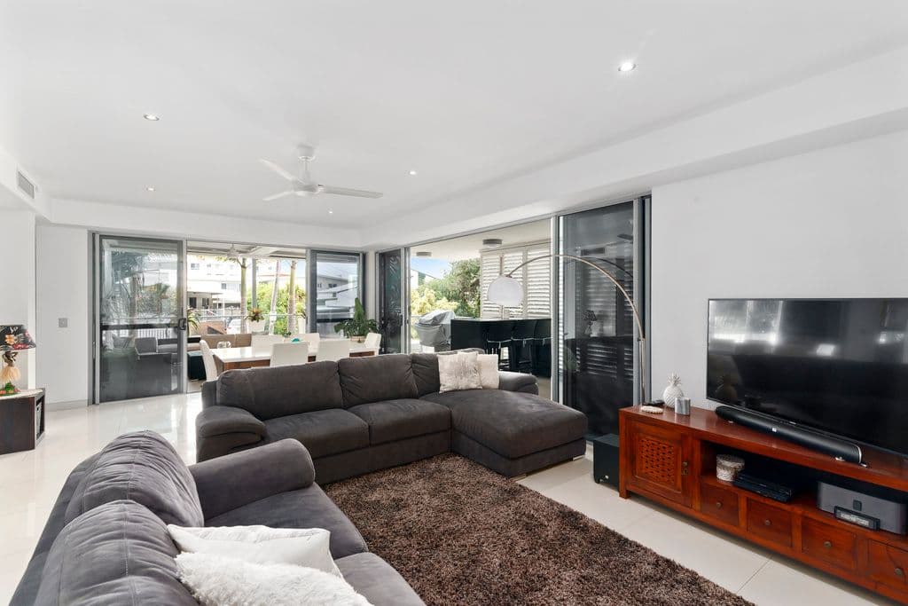 319 Golden Four Drive, Tugun QLD 4224, Tugun - Thumbnail 6