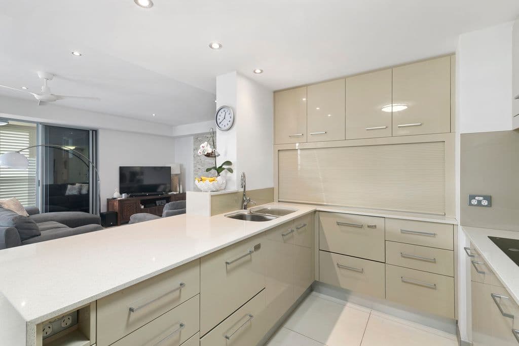 319 Golden Four Drive, Tugun QLD 4224, Tugun - Thumbnail 8