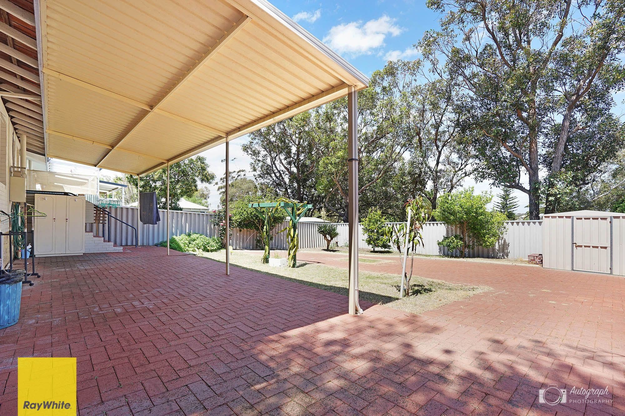 8d Casserley Avenue, Girrawheen WA 6064, Girrawheen - Thumbnail 5