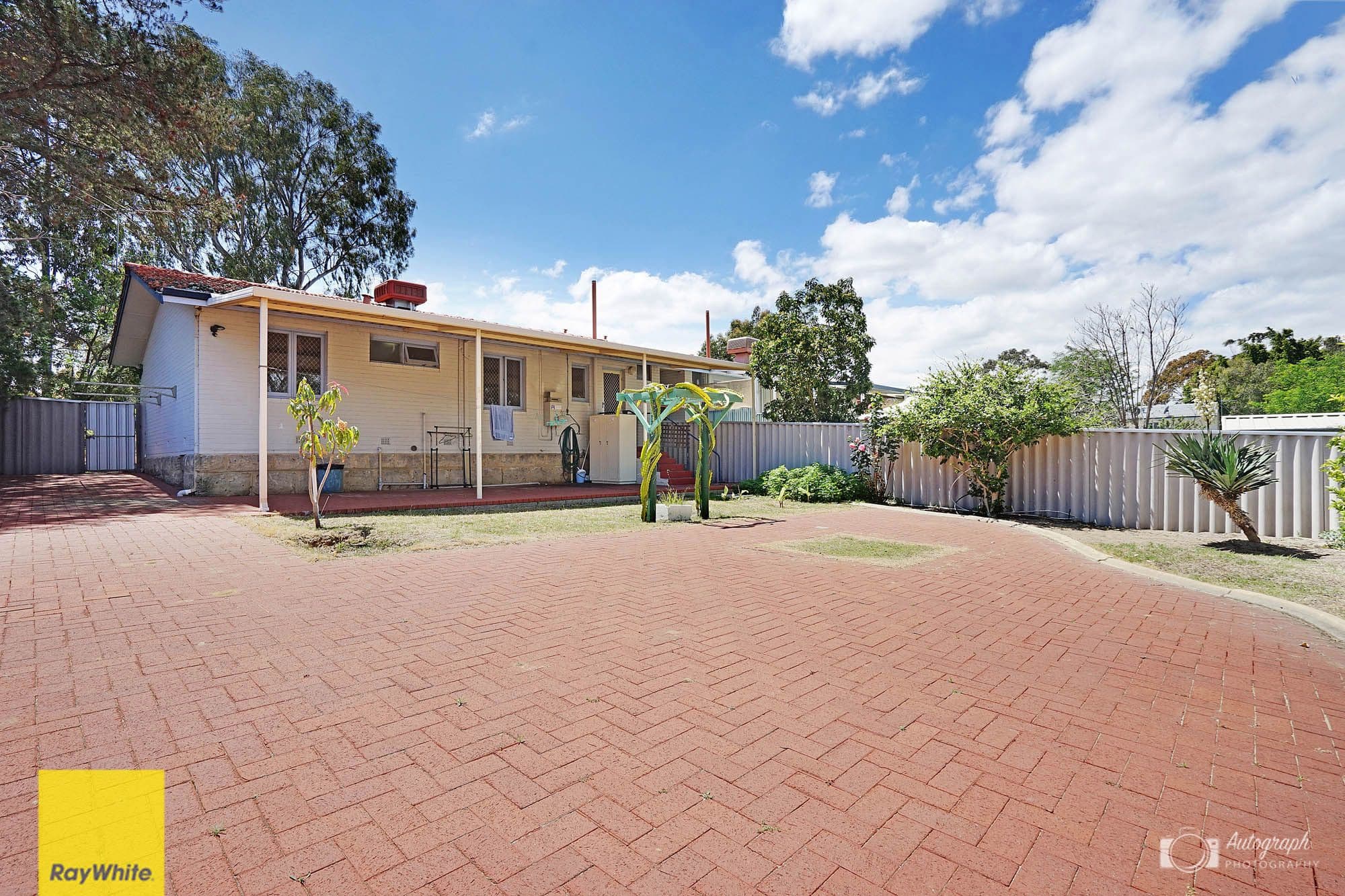8d Casserley Avenue, Girrawheen WA 6064, Girrawheen - Thumbnail 6