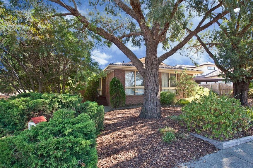 17 Chivalry Avenue, GLEN WAVERLEY VIC 3150, Glen Waverley - Image 1