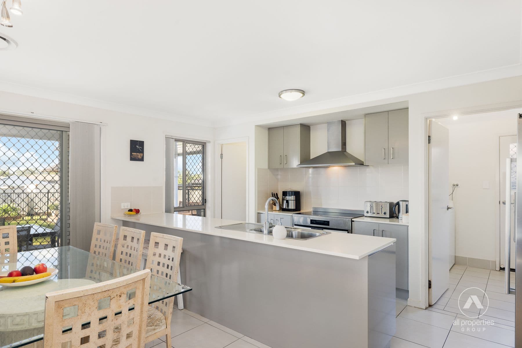 8 Airedale Court, Berrinba QLD 4117, Berrinba - Thumbnail 2