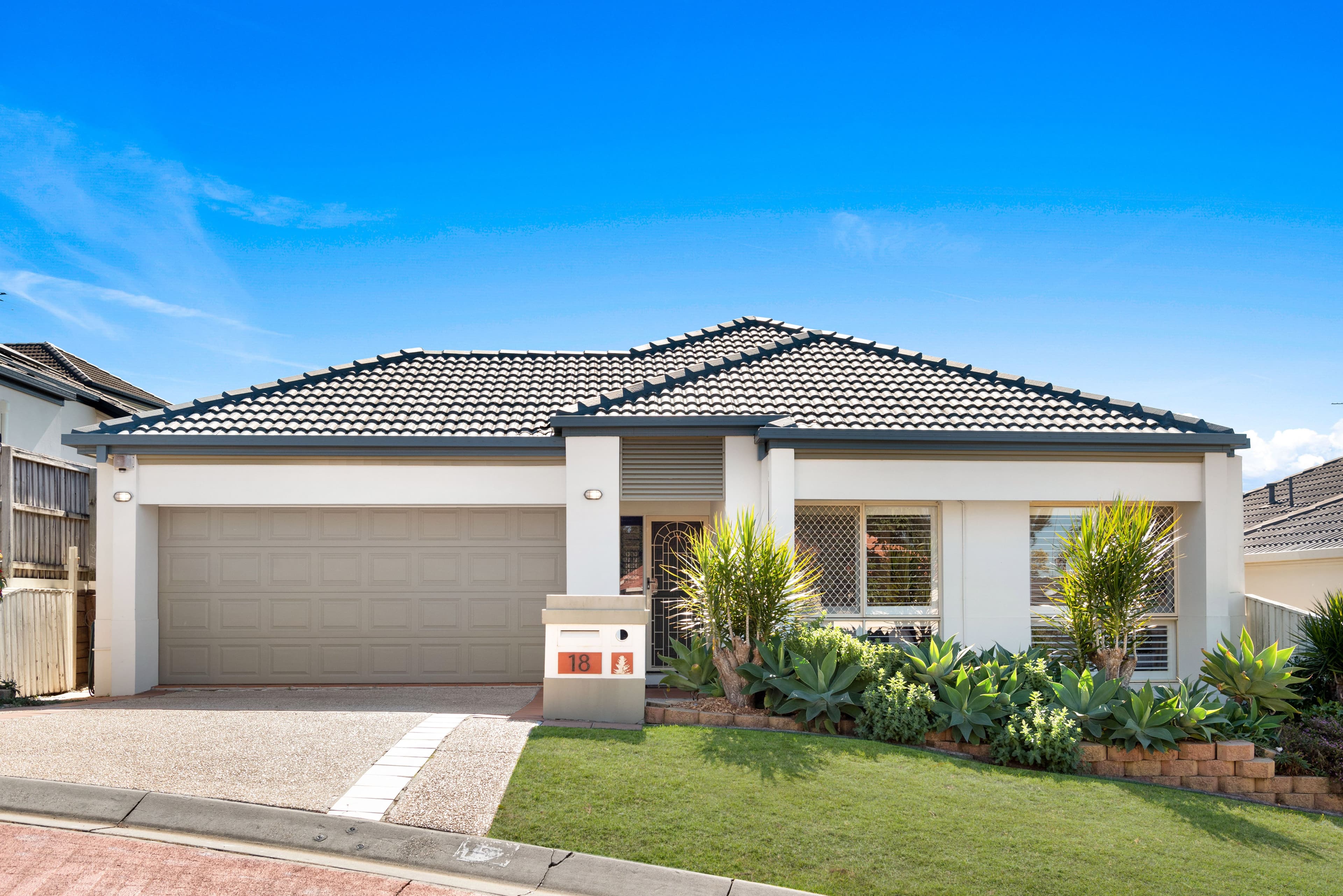 18 Oleander Place, Carindale QLD 4152, Carindale - Image 1