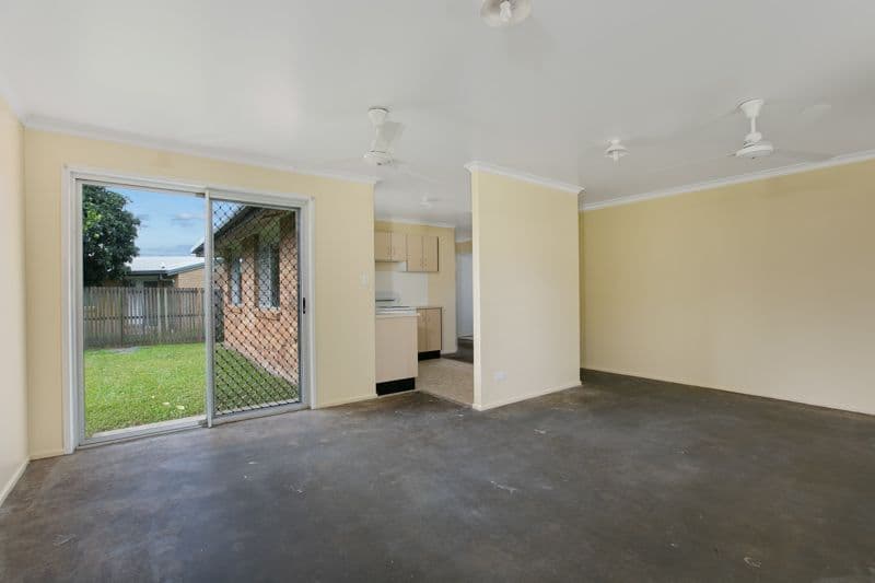 4 Deacon Court, MOOROOBOOL QLD 4870, Mooroobool - Thumbnail 3