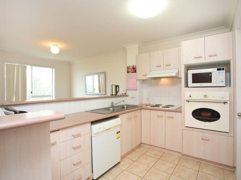 11-19 Taylor Street, BIGGERA WATERS QLD 4216, Biggera Waters - Thumbnail 2
