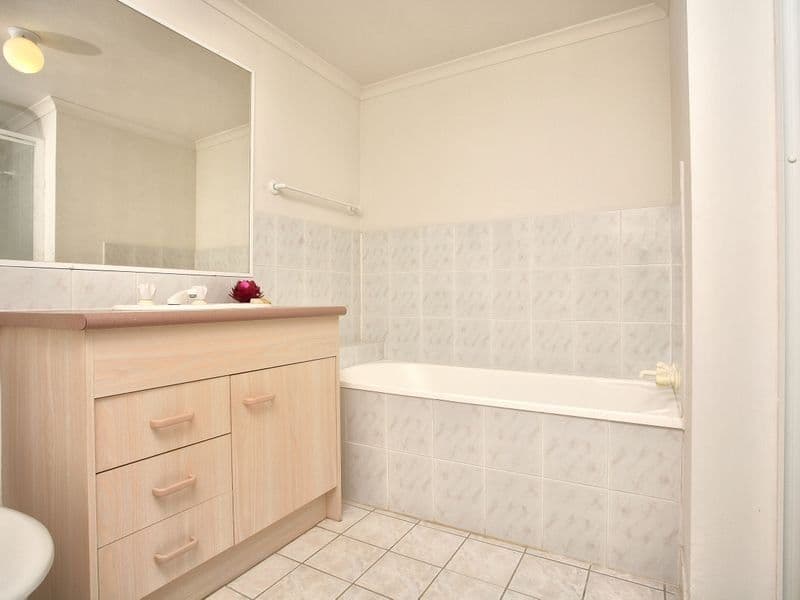 11-19 Taylor Street, BIGGERA WATERS QLD 4216, Biggera Waters - Thumbnail 5