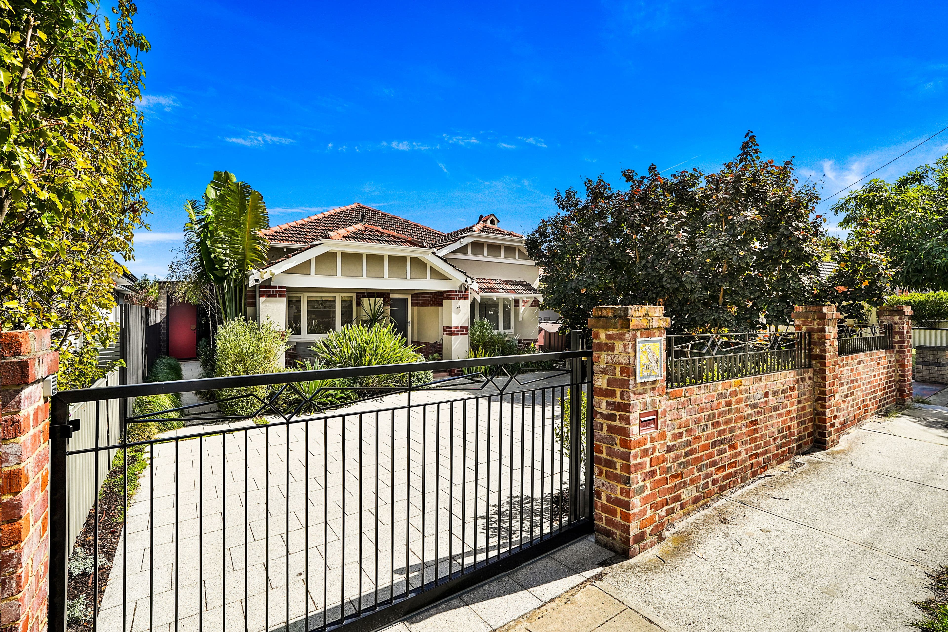 25 Federation Street, Mount Hawthorn WA 6016, Mount Hawthorn - Thumbnail 2