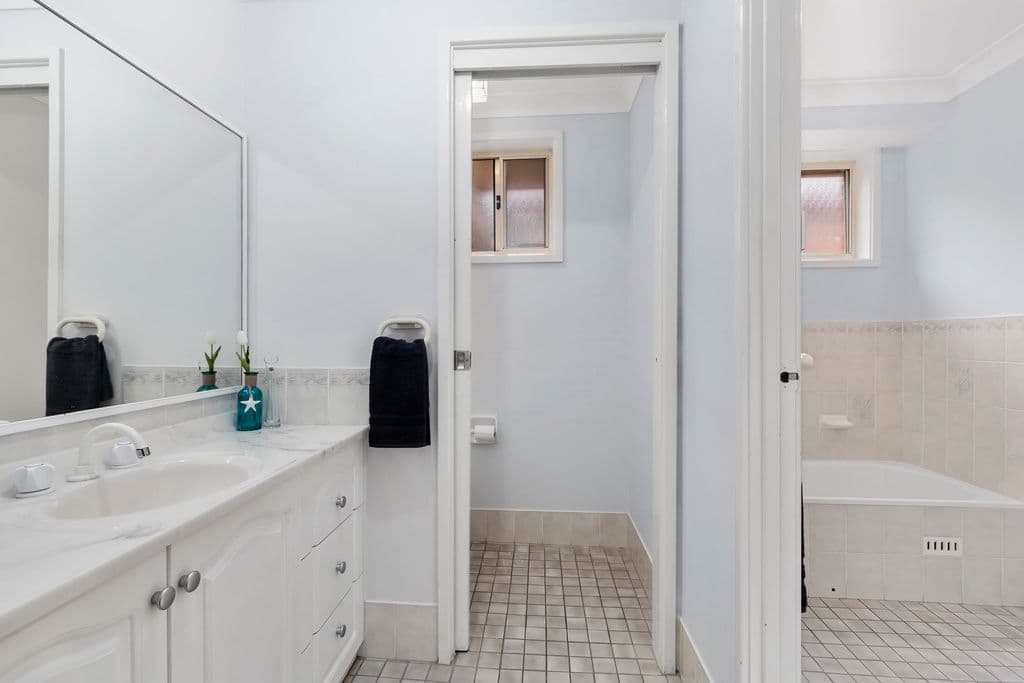 305 Whitford Road, Green Valley - Thumbnail 6
